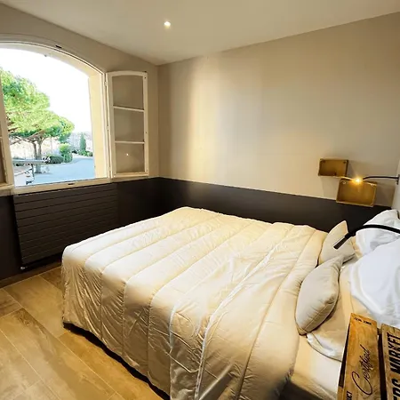 Apartamento 3-room Renovated In Port South - Ac - Mooring